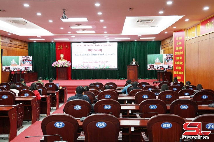 Hội nghị Báo cáo viên Tỉnh ủy tháng 11