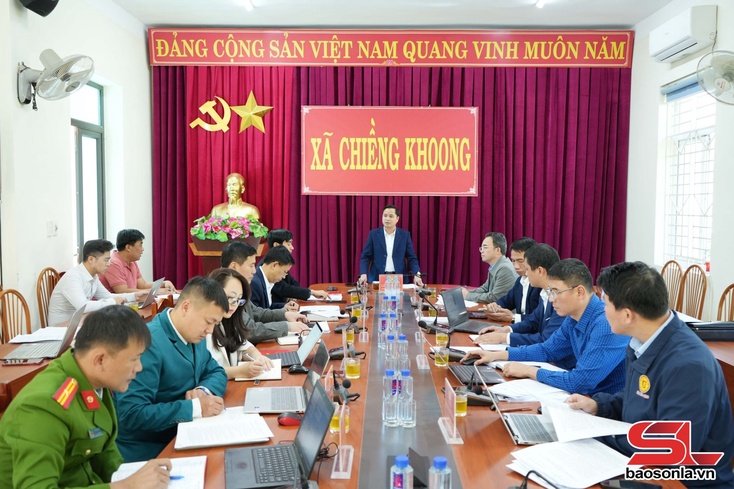 Tổ công tác số 4 tham dự, kiểm điểm tại xã Chiềng Khoong