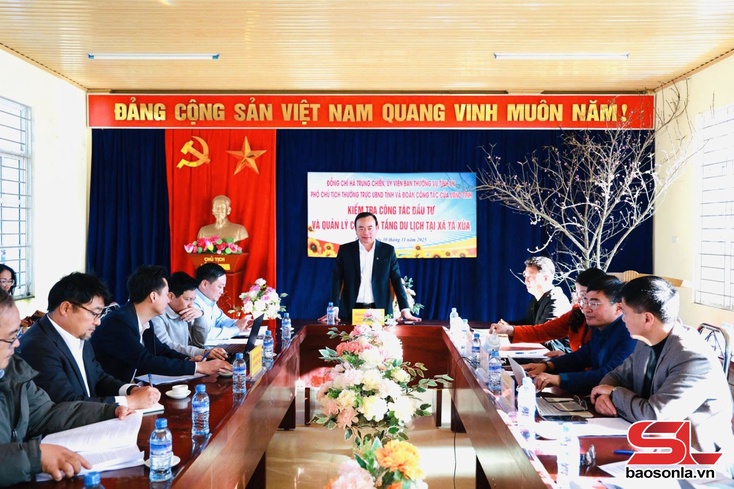 Kiểm tra công tác đầu tư và quản lý cơ sở hạ tầng du lịch tại xã Tà Xùa