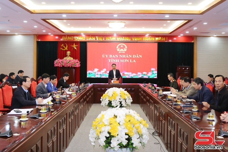 Họp tiến độ triển khai đầu tư xây dựng Trường Nội trú liên cấp Tiểu học - Trung học cơ sở tại các xã biên giới