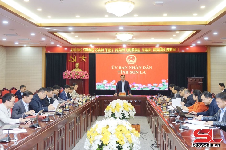 Đồng chí Phó Chủ tịch Thường trực UBND tỉnh làm việc với các phường trung tâm của tỉnh