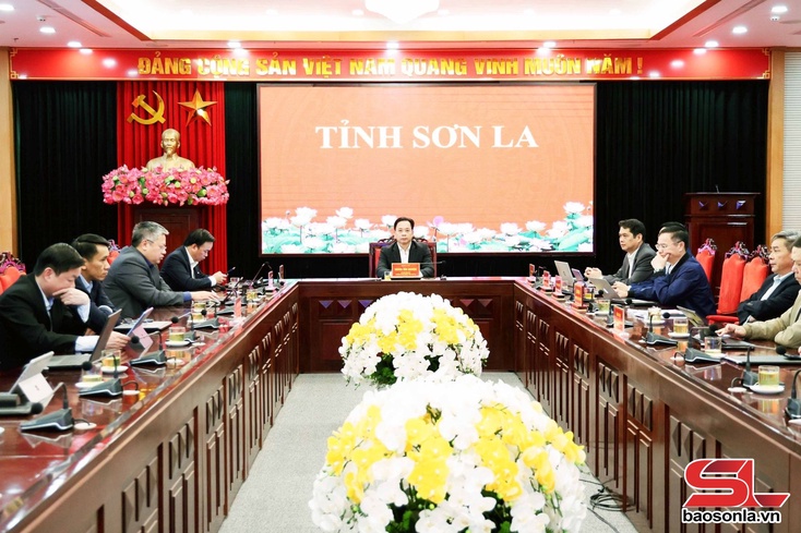 Hội nghị trực tuyến phiên toàn thể Diễn đàn kinh tế Việt Nam năm 2025, triển vọng năm 2026