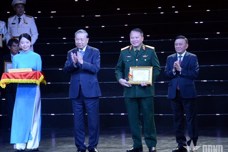 Tổng Bí thư Tô Lâm dự Chương trình “Hồ Chí Minh - Hành trình khát vọng 2025”