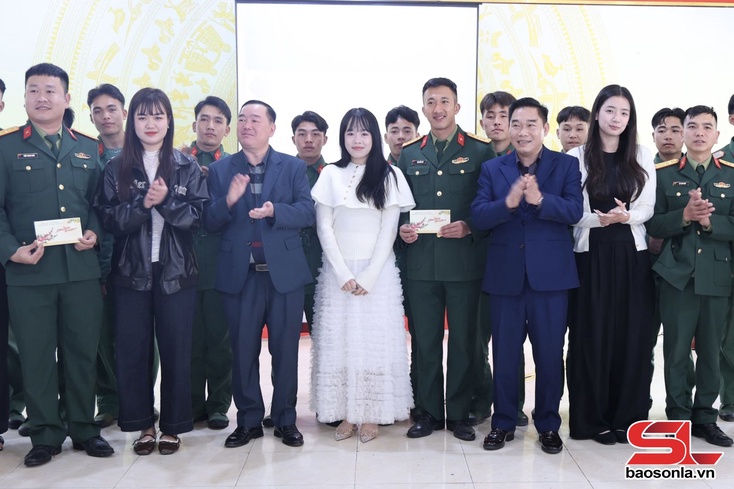 Sôi nổi hội thi “Gói bánh chưng xanh”