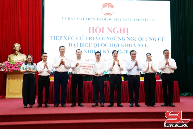 Đối thoại dân chủ, tâm huyết giữa ứng cử viên và cử tri