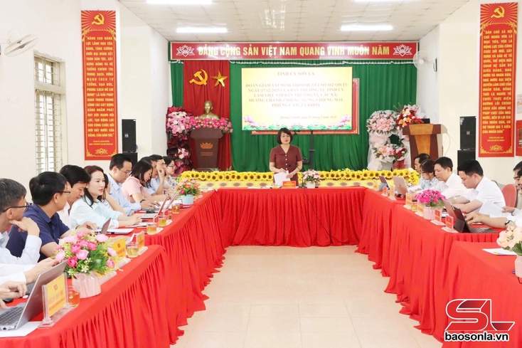 Đoàn giám sát làm việc về công tác bầu cử tại các xã Mường Chanh, Chiềng Mung, Chiềng Mai, Phiêng Cằm, Tạ Khoa