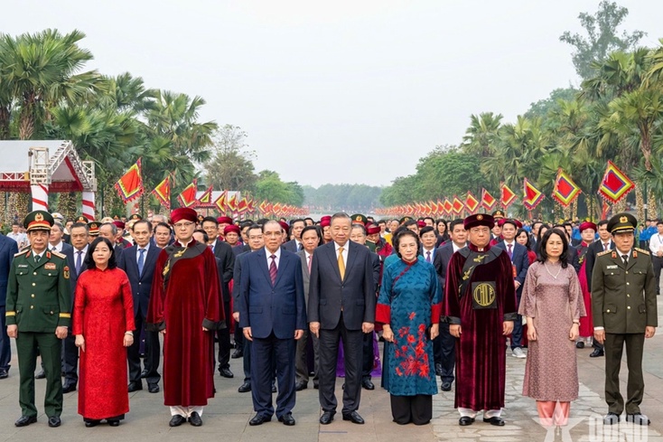 Tổng Bí thư, Chủ tịch nước Tô Lâm dự Lễ dâng hương tưởng niệm các Vua Hùng