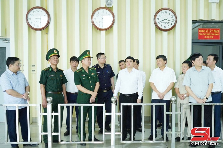 Đoàn công tác Ban Chỉ đạo công tác biên giới tỉnh Sơn La học tập kinh nghiệm tại Cửa khẩu quốc tế Hữu Nghị