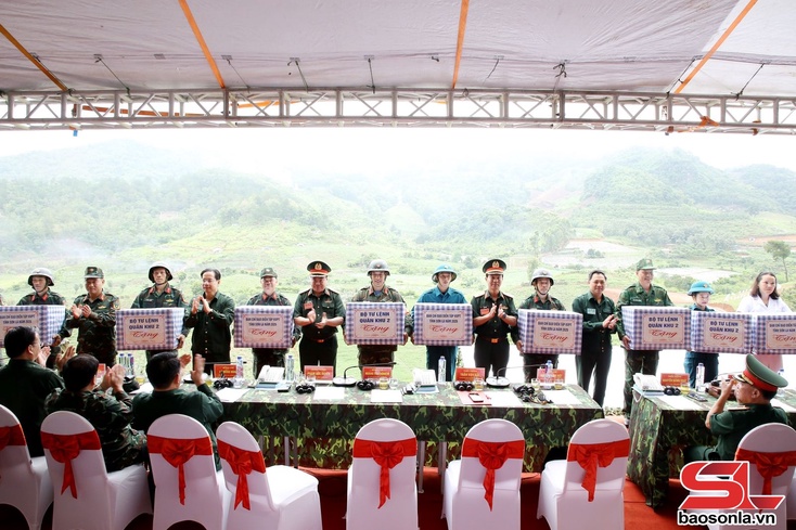 Diễn tập thực binh bắn chiến đấu