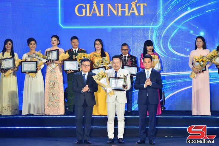 Nhà báo Doãn Thanh Tú giành giải Nhất tại Chung kết Cuộc thi Tiếng hát Người làm báo mở rộng năm 2026