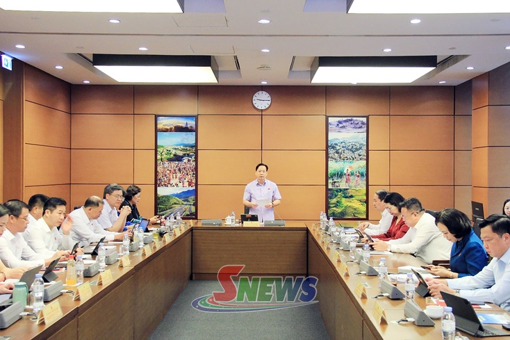 Đoàn đại biểu Quốc hội tỉnh Sơn La thảo luận tổ
