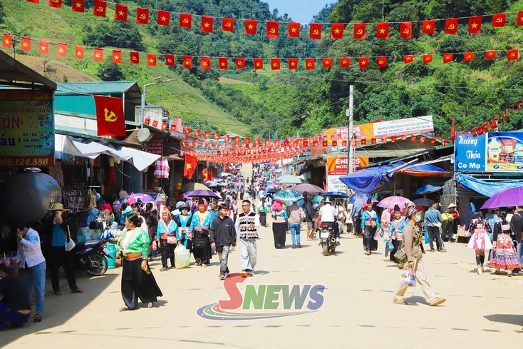Khai mạc Phiên chợ vùng cao Co Mạ năm 2026