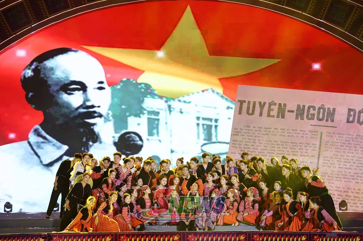 Chương trình nghệ thuật “Mộc Châu - Tiếng gọi mùa yêu”