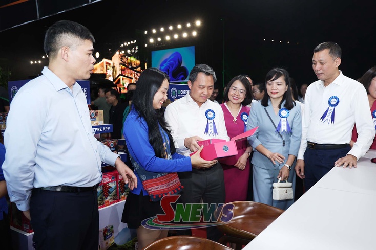 Khai mạc Hội chợ hàng công nghiệp nông thôn tiêu biểu tỉnh Sơn La năm 2026
