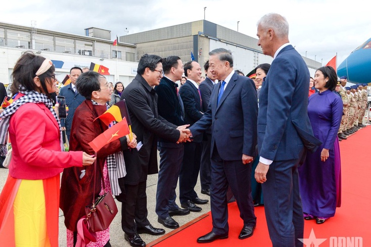 Tổng Bí thư, Chủ tịch nước Tô Lâm đến thủ đô Brussels, bắt đầu thăm chính thức Liên minh châu Âu và Vương quốc Bỉ