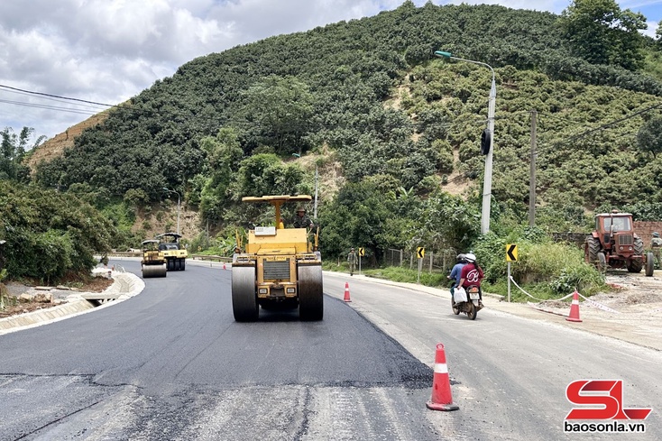 Khơi thông huyết mạch, kết nối vùng miền