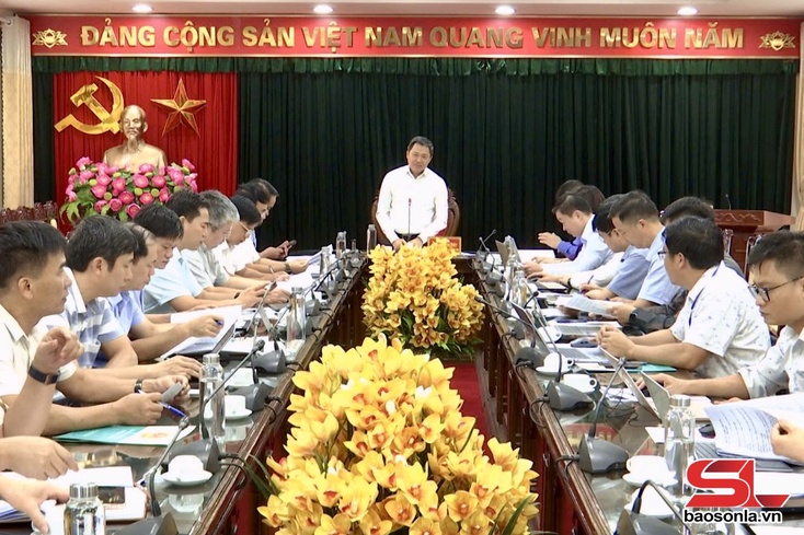 Đảm bảo tiến độ thực hiện Dự án cao tốc Hòa Bình - Mộc Châu
