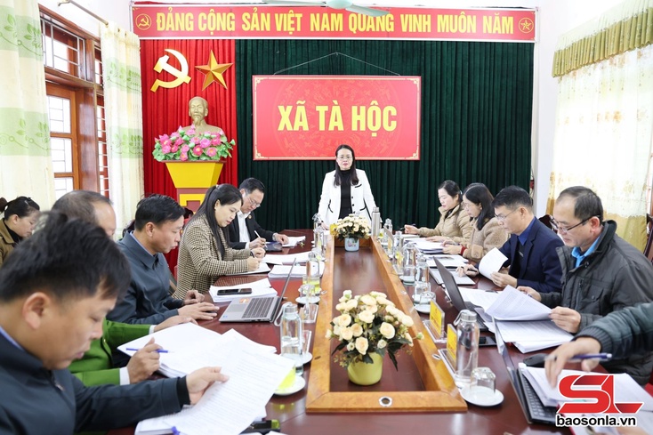 Đồng chí Trưởng ban Tuyên giáo và Dân vận Tỉnh ủy dự và chỉ đạo việc kiểm điểm đối với Ban Thường vụ Đảng ủy xã Tà Hộc và Phiêng Pằn