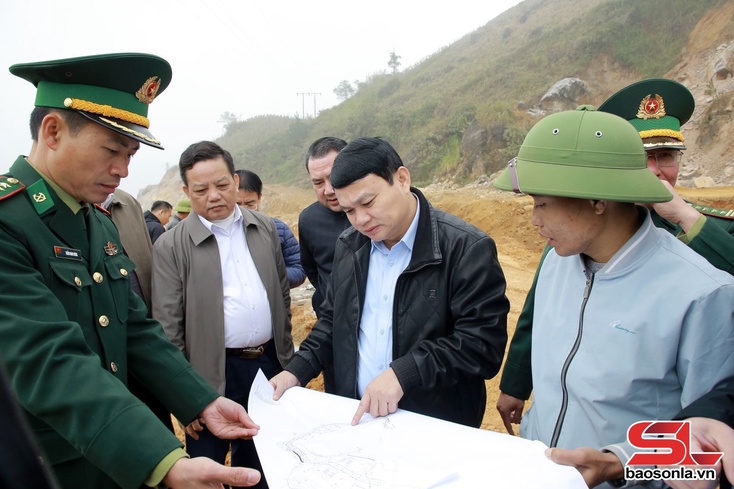 Đẩy nhanh tiến độ xây dựng cửa khẩu chính Lóng Sập thành cửa khẩu quốc tế