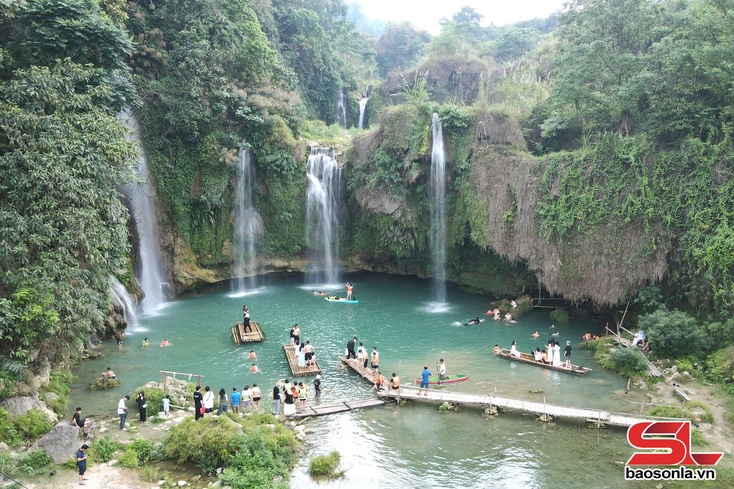 Mùa xuân trên vùng đất cửa ngõ của tỉnh