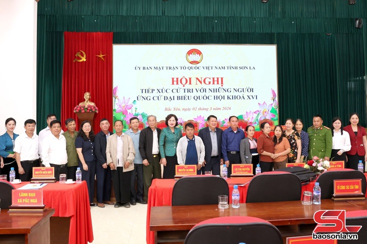 Thường xuyên giữ mối liên hệ chặt chẽ với cử tri