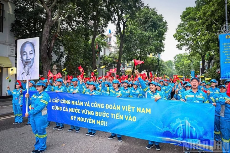 Khơi dậy mạnh mẽ khát vọng cống hiến của giai cấp công nhân
