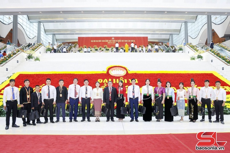 Đại biểu Sơn La dự Đại hội đại biểu toàn quốc Mặt trận Tổ quốc Việt Nam lần thứ XI