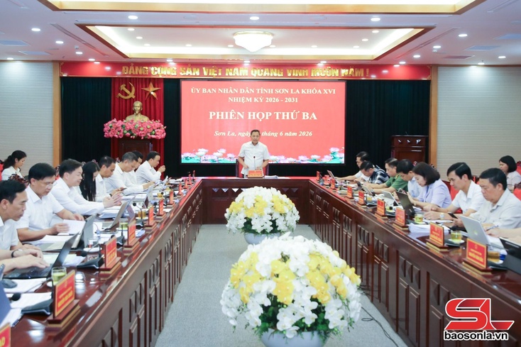Phiên họp thứ ba UBND tỉnh Sơn La khóa XVI