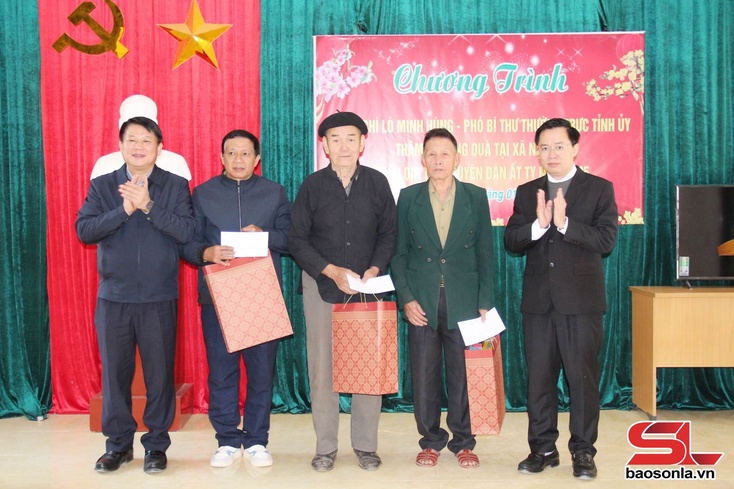 Provincial Party official extends New Year wishes to Quynh Nhai district