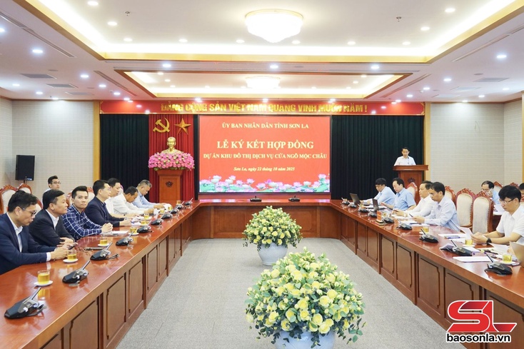 Contract signed for Moc Chau Gateway Urban Service Area project