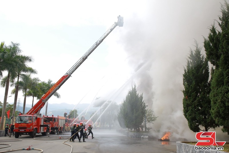 Shâuv tuô hluôr tơưk cuz, chơưv nênhs cấp tỉnh yênhx côngz, trơưk đraiv cêr tuôr xav.