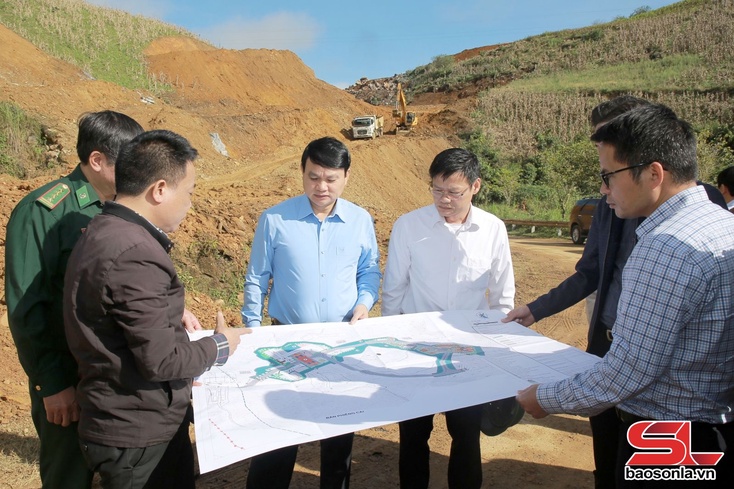 Son La accelerates upgrade of Long Sap Main Border Gate to international status 