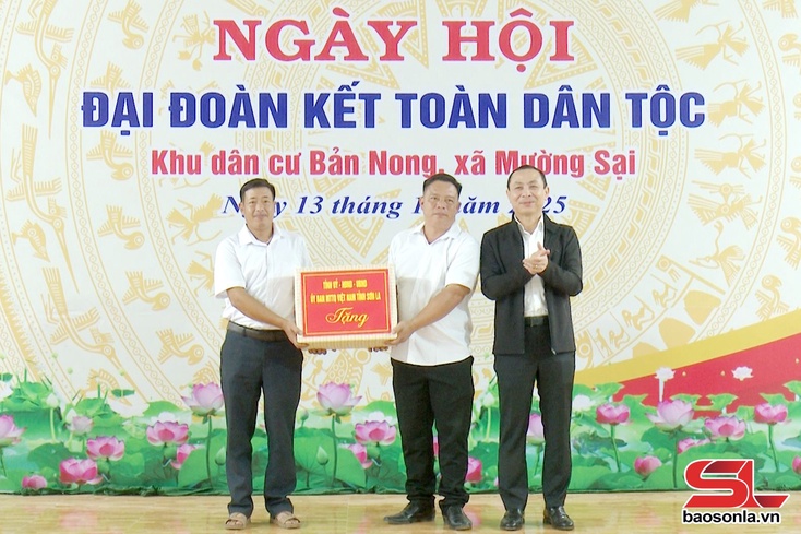 Thơưx Ban Tổ chức Tỉnh uỷ côngv Hnuz grâuv pax pêx xênhv cxuô hair nênhs thôngx siaz jok Nong, xã Mường Sại