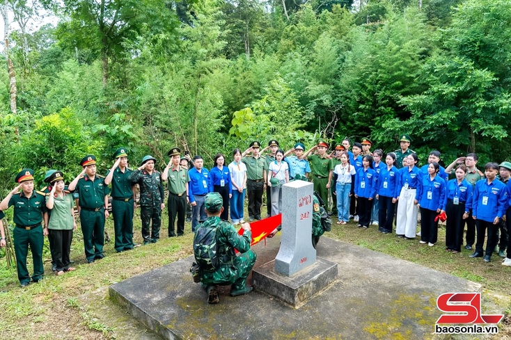 Chấp năm bók xòn hùa chaừ hặc mương hảư học sinh cài nả vịa tẹ
