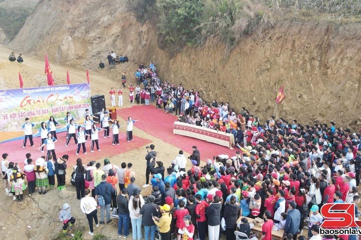 Running race in Cat Linh hamlet lures nearly 800 participants