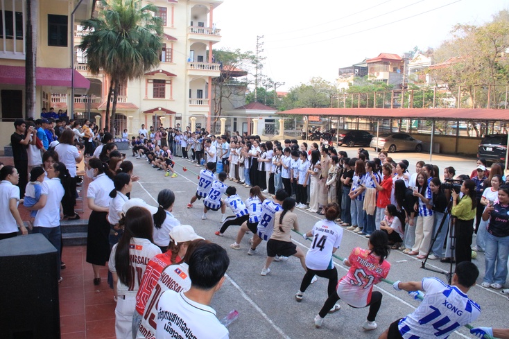 Sports tournament held to celebrate Laos' traditional Bunpimay festival