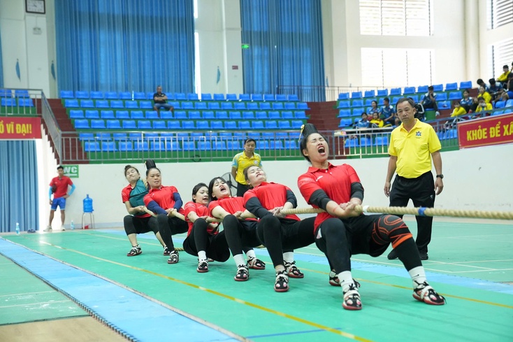 Son La wins nine medals at National Tug of War Championship 2026