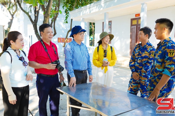 Son La spreads mainland sentiment toward nation’s seas, islands