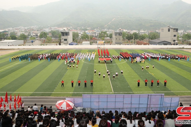 Song Ma commune’s First Sports Festival opens