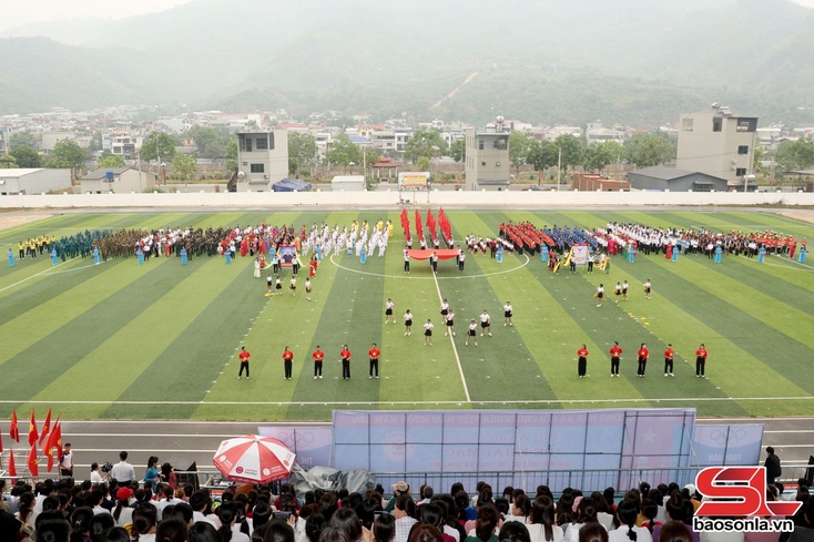 Khày pàng Đại hội Thể dục thể thao xã Sông Mã tưa cốc khọe