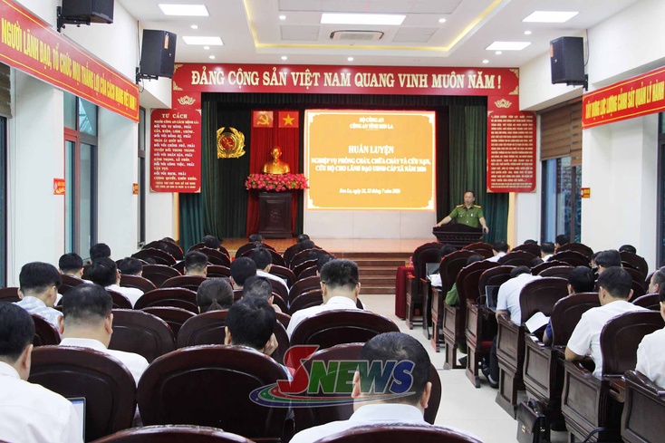 Fuô kria tsưr ziv Tir tar tuô hluôr tơưk cuz thiaz paz chơưv tiz nênhs trâu thơưx car UBPX cấp xã