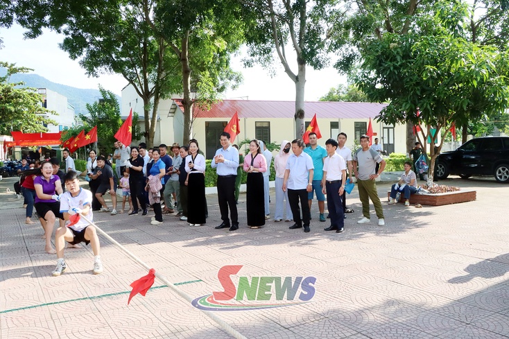 Mự hội Tênh lài dân mương pảy chự tiêng an bản mương nẳng xã Gia Phù