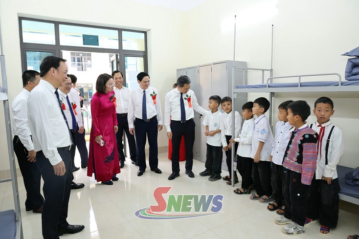 Àu trường nội trú phổng đèn mương cựt pền ven sanh văn hóa cánh bók xòn