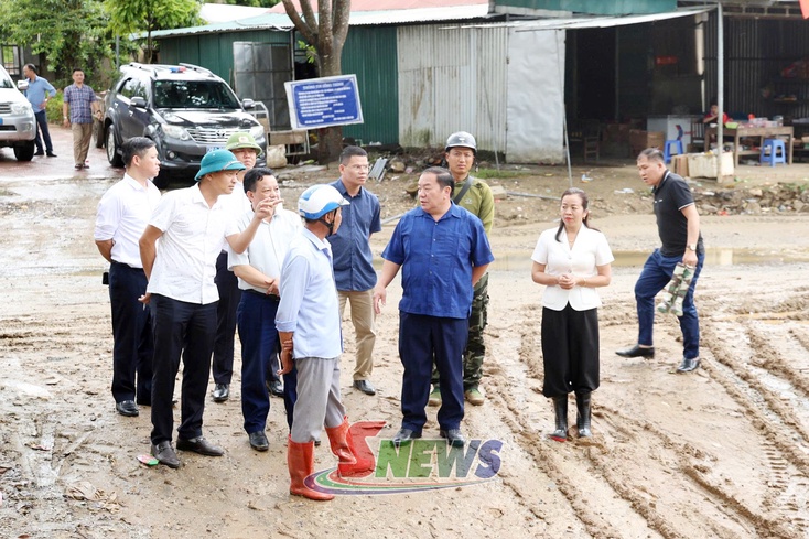 Đồng chí Cuôv Xênhv Tsaz muk cxênhz iz cxia hâux lưv, dự án ntơưv têx xã Sông Mã, Huổi Một, Chiềng Sơ