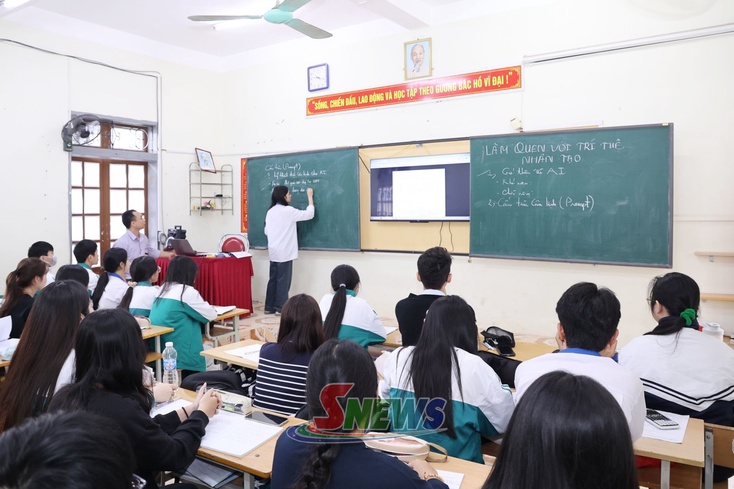 Àu AI khảu chuông hong cuồng trường ép vạy học sinh dệt chảu công nghệ