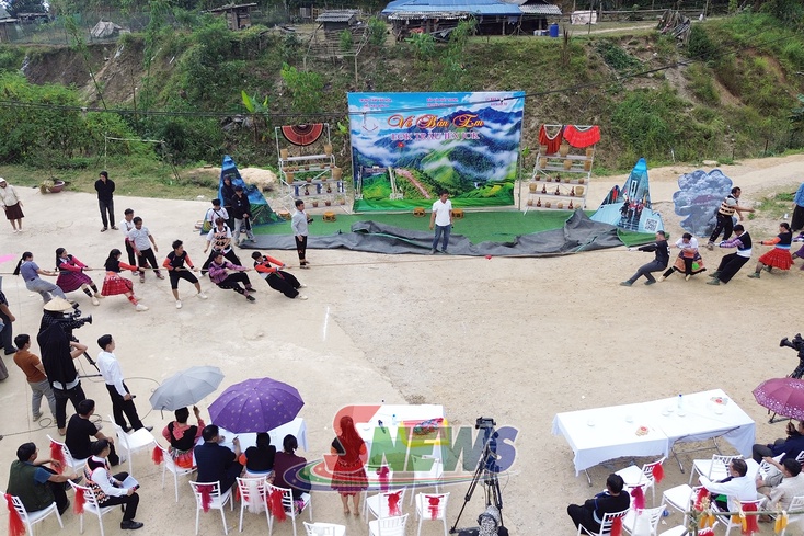 Gameshow "Ma dàm bản nọng" nẳng xã Suối Tọ