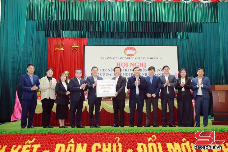 Cử tri kỳ vọng đại biểu đồng hành cùng địa phương đẩy mạnh đầu tư cơ sở hạ tầng