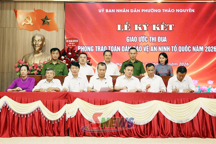 Đồng chí Chủ tịch UBND tỉnh dự Ngày hội Toàn dân bảo vệ ANTQ phường Thảo Nguyên