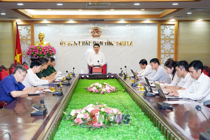 Tháo gỡ vướng mắc về việc rà soát, cắm biển báo khu vực biên giới