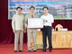 Đoàn đại biểu cấp cao tỉnh Sơn La thăm, tặng quà Trường THPT Phăn La, tỉnh Hủa Phăn